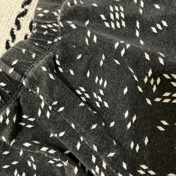 Printed Stretchy Leggings - Picture 7 of 7